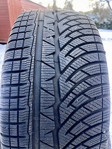 Шины Michelin R18 (2 фото из 4)