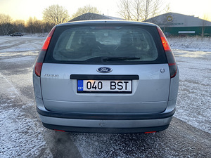 Ford Focus 2005 a. 1.6 85kW (4 foto / 9)