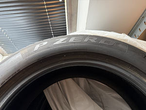 Pirelli (4 фото из 4)
