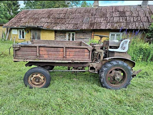Isevalmistatud traktor (1 foto / 6)