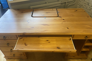 Puidust kirjutuslaud 160x75x75 (4 foto / 5)