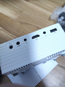 Mini Led Projektor AKIYO (7 foto / 9)