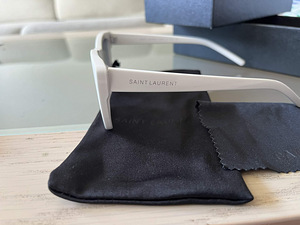Päikeseprillid Saint Laurent (2 foto / 4)