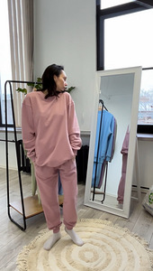 Stiilne kevadkomplekt puudri värvi (1 foto / 4)