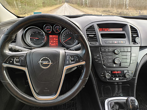 Opel Insignia Sports Tourer 2.0 118kw (9 foto / 12)