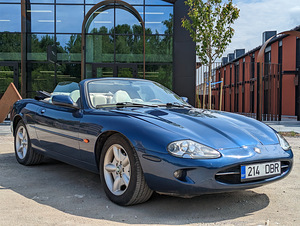 Jaguar XK8 Cabrio 4.0 V8 (1 foto / 15)