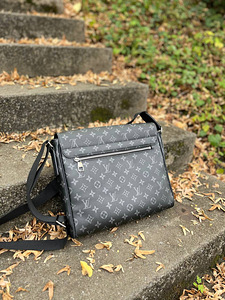 Сумка Louis Vuitton (5 фото из 7)