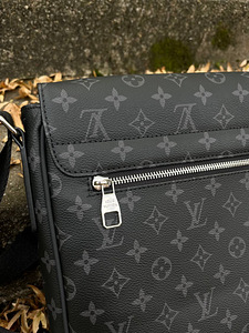 Сумка Louis Vuitton (7 фото из 7)