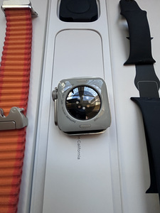 Apple watch 8, 45mm (2 foto / 6)