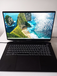 Gaming Laptop Dream Machines GM7PG5M RTX 4050, i5 13500H (1 foto / 10)