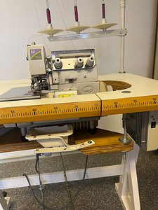 Tööstuslik overlok (6 foto / 7)