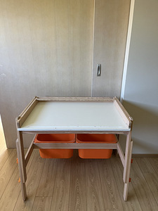 Müüa IKEA laste joonistus- ja meisterdamislaud.