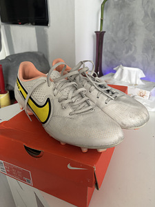 Футбольные бутсы Nike tiempo (1 фото из 2)