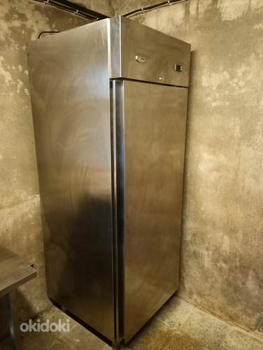 Промышленный холодильник из нержавеющей стали Electrolux (фото #2)