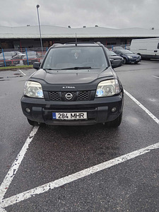 Nissan X-Trail (1 foto / 7)