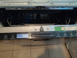 Посудомоечная машина Elektrolux (3 фото из 4)