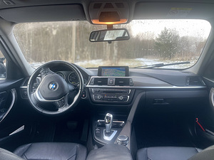 BMW 320 XDrive (11 фото из 14)