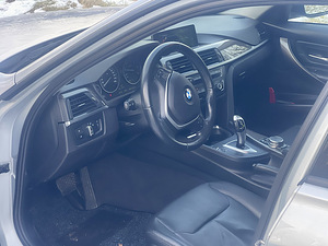 BMW 320 XDrive (12 фото из 14)