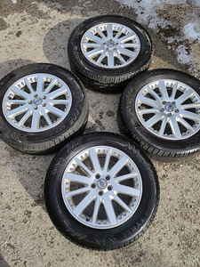 R 18 235/60 комплект лит.дисков с летней резиной на Volvo XC (1 фото из 7)