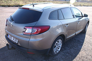 Renault Megane (11 фото из 11)