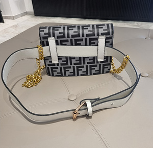 Сумка через плечо/поясная сумка Fendi (2 фото из 2)