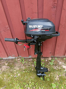 Лодочный мотор Suzuki DF2.5 (1 фото из 4)