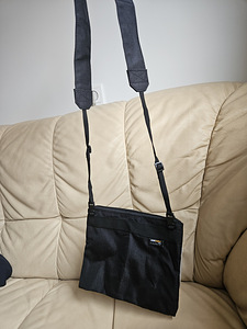 Carhartt õlakott (4 foto / 4)
