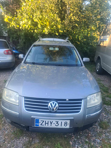 Volkswagen passat 2,5 4X4 Automatic tiptronic (1 фото из 9)