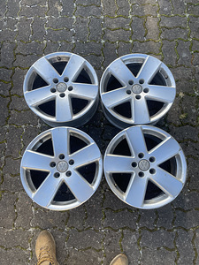 5x112 R17 VW veljed (1 foto / 4)