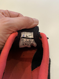 Nike tossud s 35,5 (2 foto / 2)