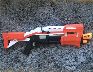 Nerf Bossmerg-12 Fortnite (2 foto / 3)