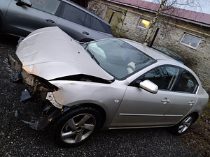 Mazda 3 , 2007 a , 1.6 , 77kw (4 foto / 5)