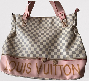 Большая сумка Louis Vuitton (2 фото из 3)