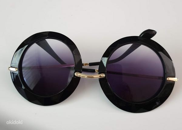 Круглые солнечные очки (фото #1)
