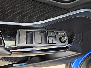 Toyota C-HR Style Plus 1.8 72kW (11 foto / 15)
