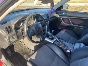 Subaru Legacy (8 foto / 11)