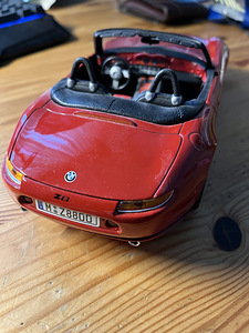 Kollektsioneeritav auto BMW Z8 (3 foto / 3)