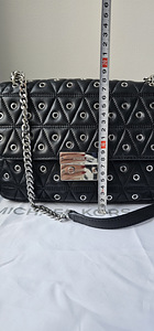 Продам сумочку Michael Kors б/у. (8 фото из 9)
