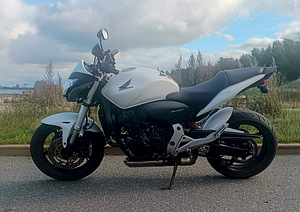 Honda CB600FA (6 фото из 6)