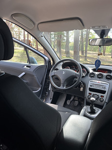Peugeot 308 (7 foto / 15)