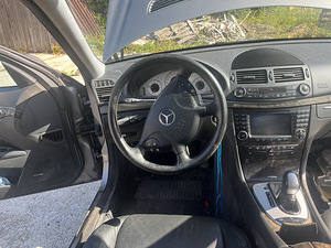 Mercedes-Benz W211 e320 bensiin 4 MATiC (10 foto / 10)