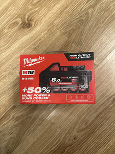 Аккумулятор «Milwaukee Redlithium High Output» (2 фото из 4)