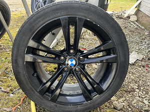 Диски BMW с шинами r18 (4 фото из 6)