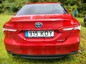 Toyota Camry executive 2.5 131 kw (5 foto / 7)