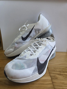 Nike Vaporfly 4 jooksujalanõud/jooksutossud (1 foto / 6)