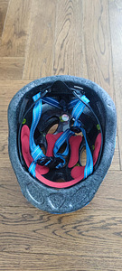 Lastekiiver Bontrager Big Dipper MIPS . S 48-52 (2 foto / 4)