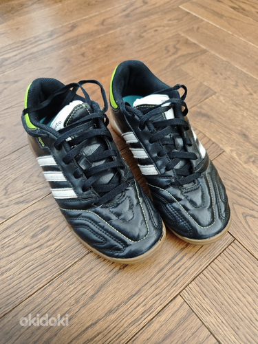 Футбольные бутсы Adidas