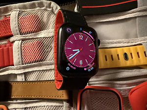 Apple Watch Series 8 45 мм GPS + Cellular + Подарок (3 фото из 6)