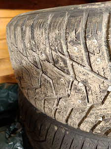 Hankook I-Pike RS2 naelrehvid 215/50/17 (5 foto / 5)
