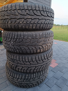 Зимние шины R18 (1 фото из 4)